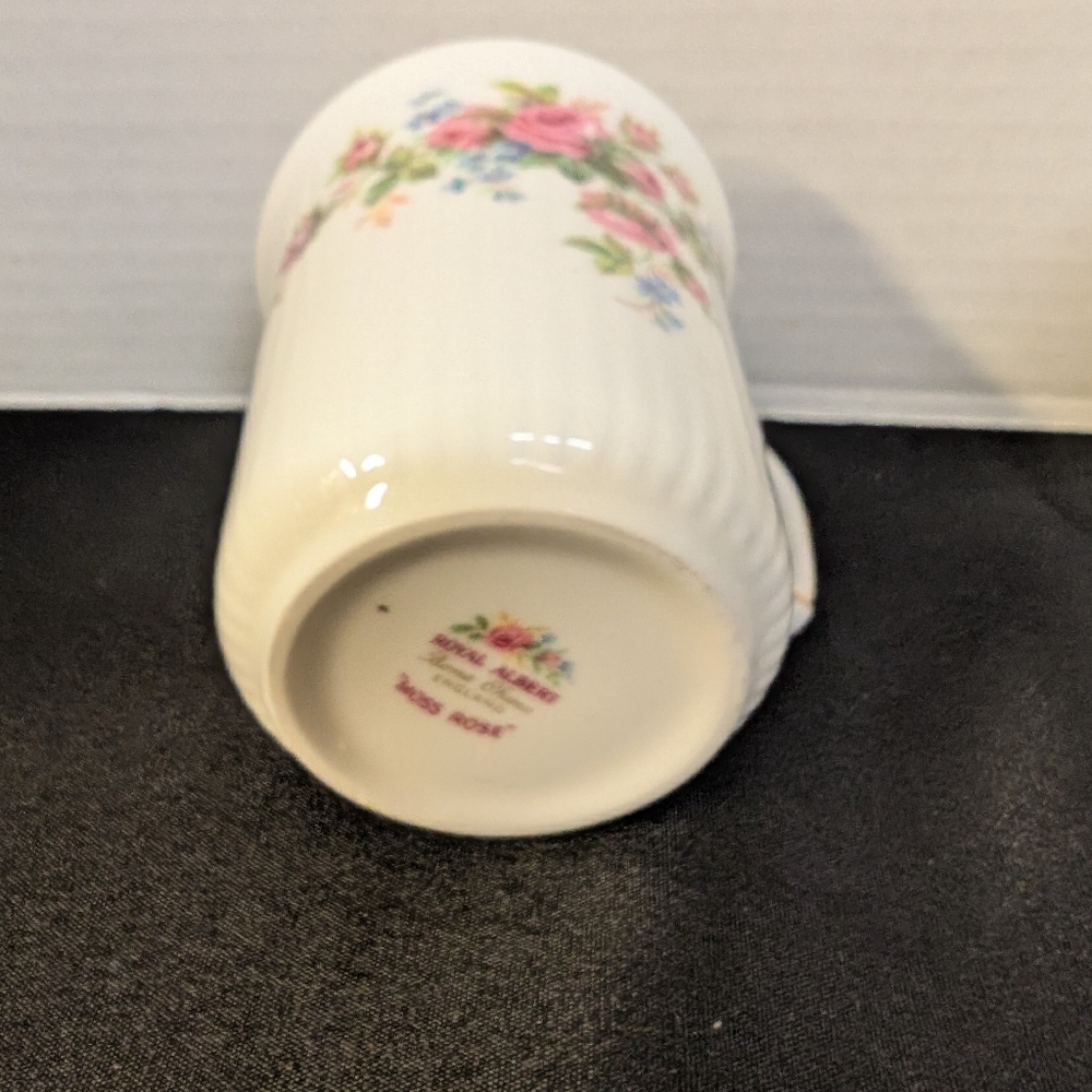Royal Albert Moss Rose Bone China England Coffee Tea Mugs Cups set, lot of 3 - Picture 6 of 16
